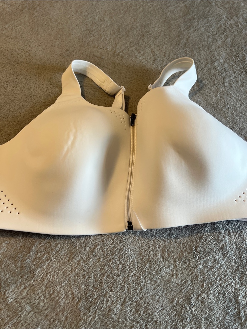 VSX Seamless Front-Zip Wireless Bra - White